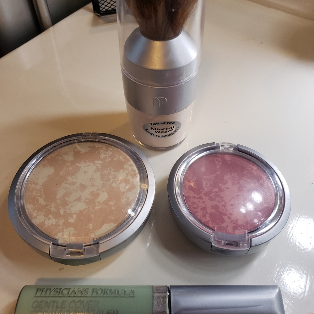 Physicians formula powder, blush & concealer